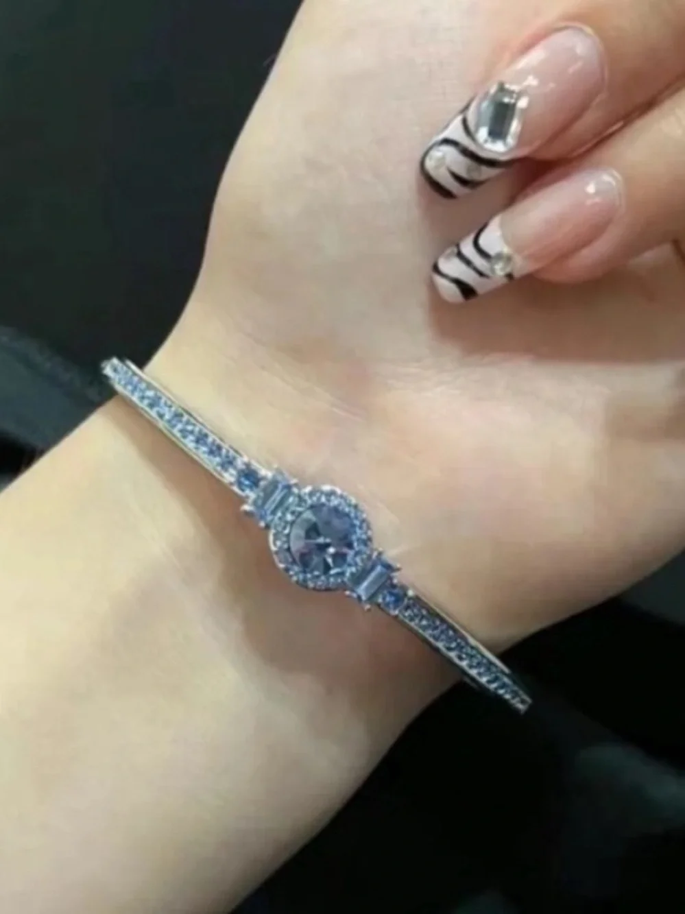 Givenchy bracelet - Picture 5 of 11